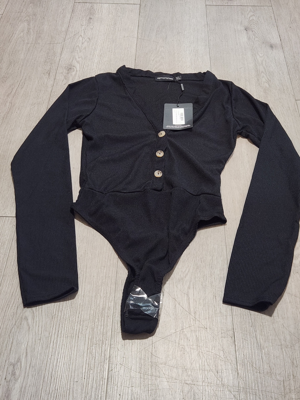 PrettyLittleThing Ribbed Long Sleeve Bodysuit NWT US 2
